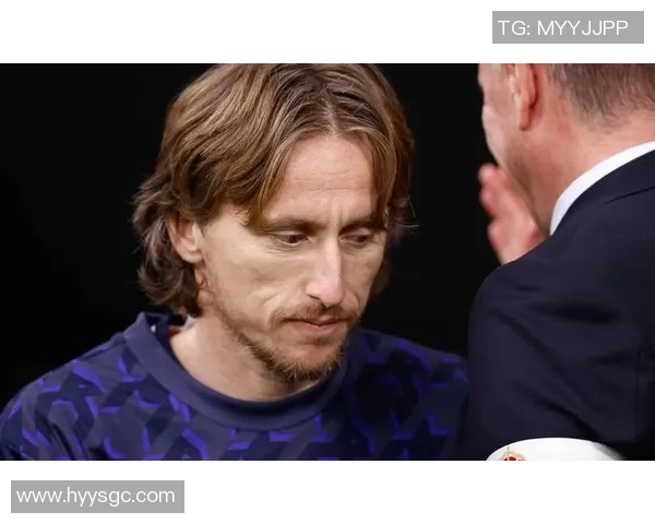 巴西足球明星卡洛的传奇旅程与辉煌成就揭秘